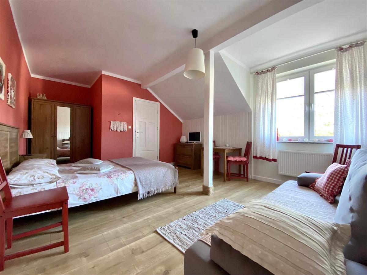 Szary Domek Apartamenty אוסטקה מראה חיצוני תמונה