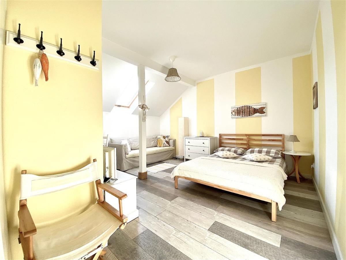 Szary Domek Apartamenty אוסטקה מראה חיצוני תמונה