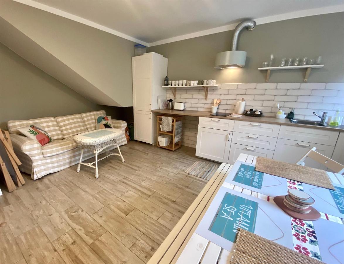 Szary Domek Apartamenty אוסטקה מראה חיצוני תמונה