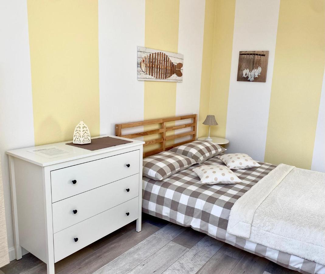 Szary Domek Apartamenty אוסטקה מראה חיצוני תמונה